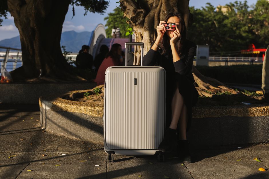 Travel Accessories Dublin: 7 Items You’ll Actually Use on a Trip